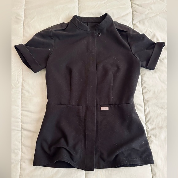 FIGS LIRA TOP IN BLACK SIZE XXS - Picture 1 of 3